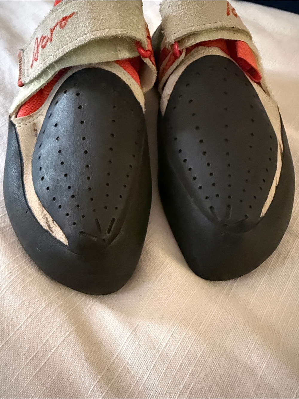 Butora acro climbing shoes, size 39.5 - Picture 4 of 5